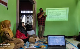 Sosialisasi Pengolahan Sampah di Wilayah RT.08 Sindang Sari